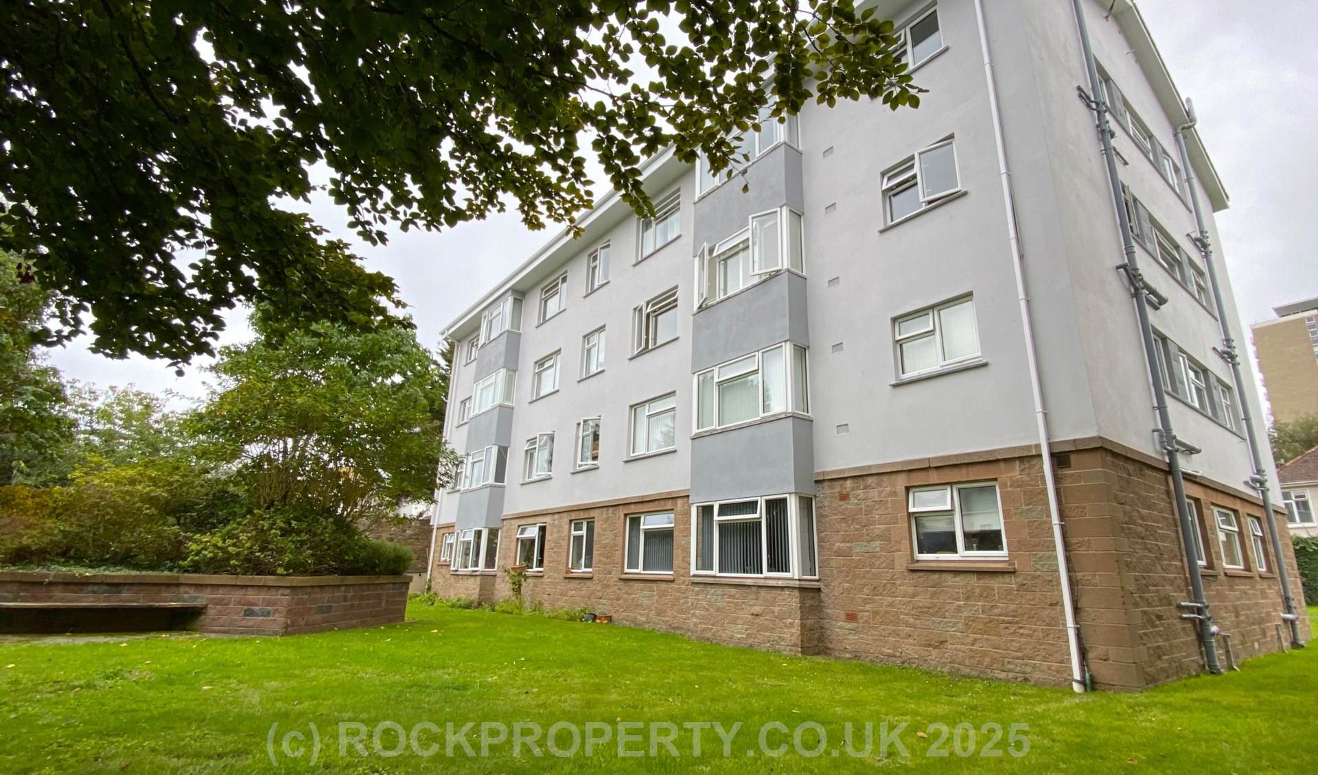 IMMACULATE 1 BED FLAT TO RENT, Havre Des Pas, St Helier, Image 1