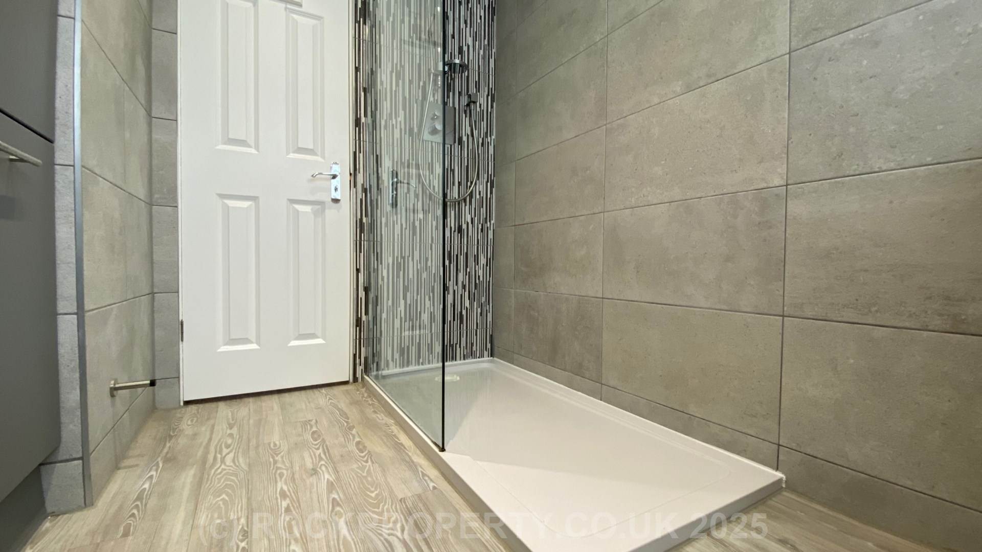 IMMACULATE 1 BED FLAT TO RENT, Havre Des Pas, St Helier, Image 10