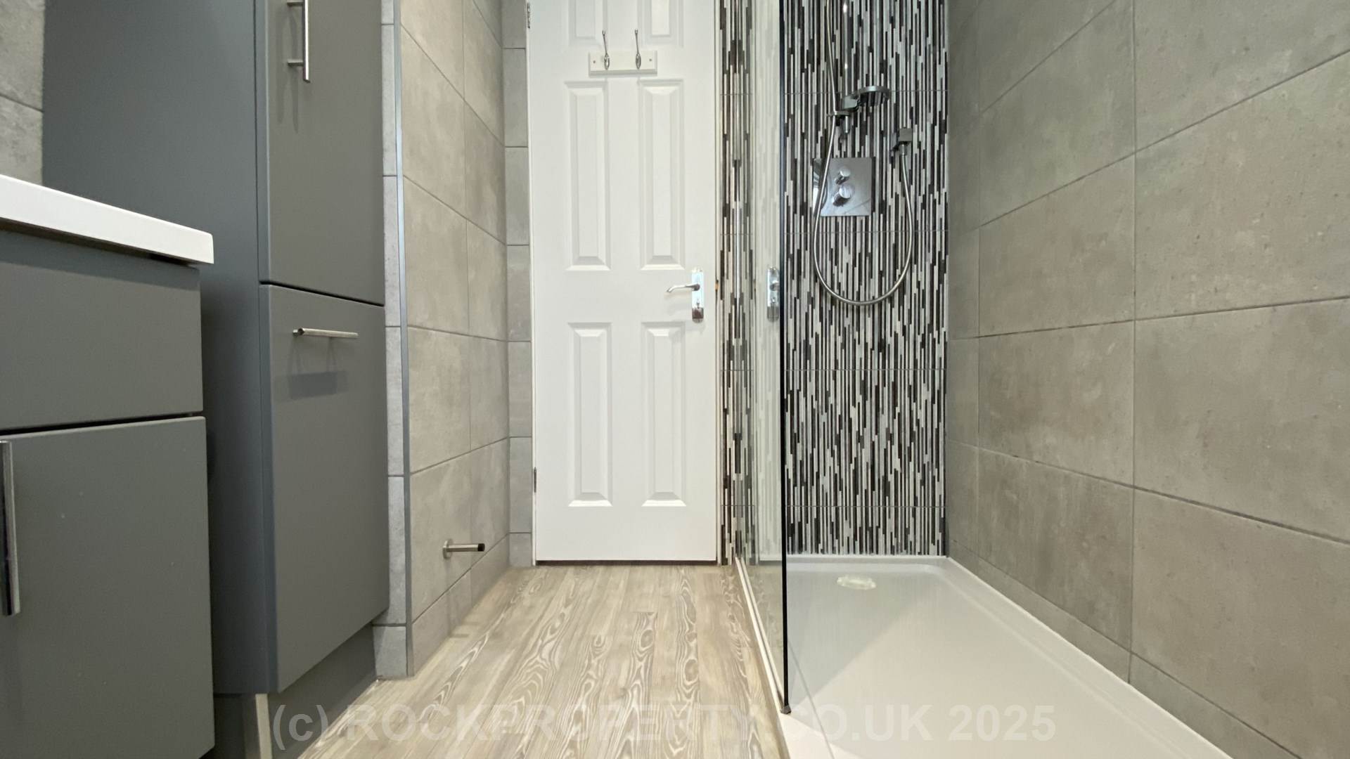 IMMACULATE 1 BED FLAT TO RENT, Havre Des Pas, St Helier, Image 11