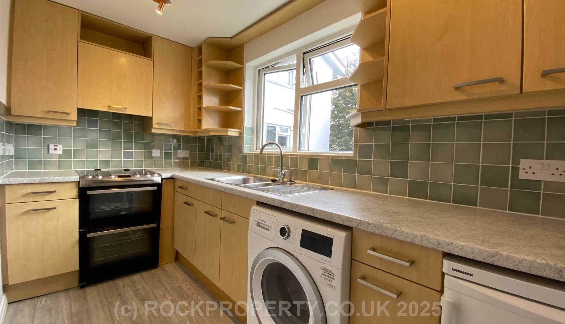 IMMACULATE 1 BED FLAT TO RENT, Havre Des Pas, St Helier, Image 3