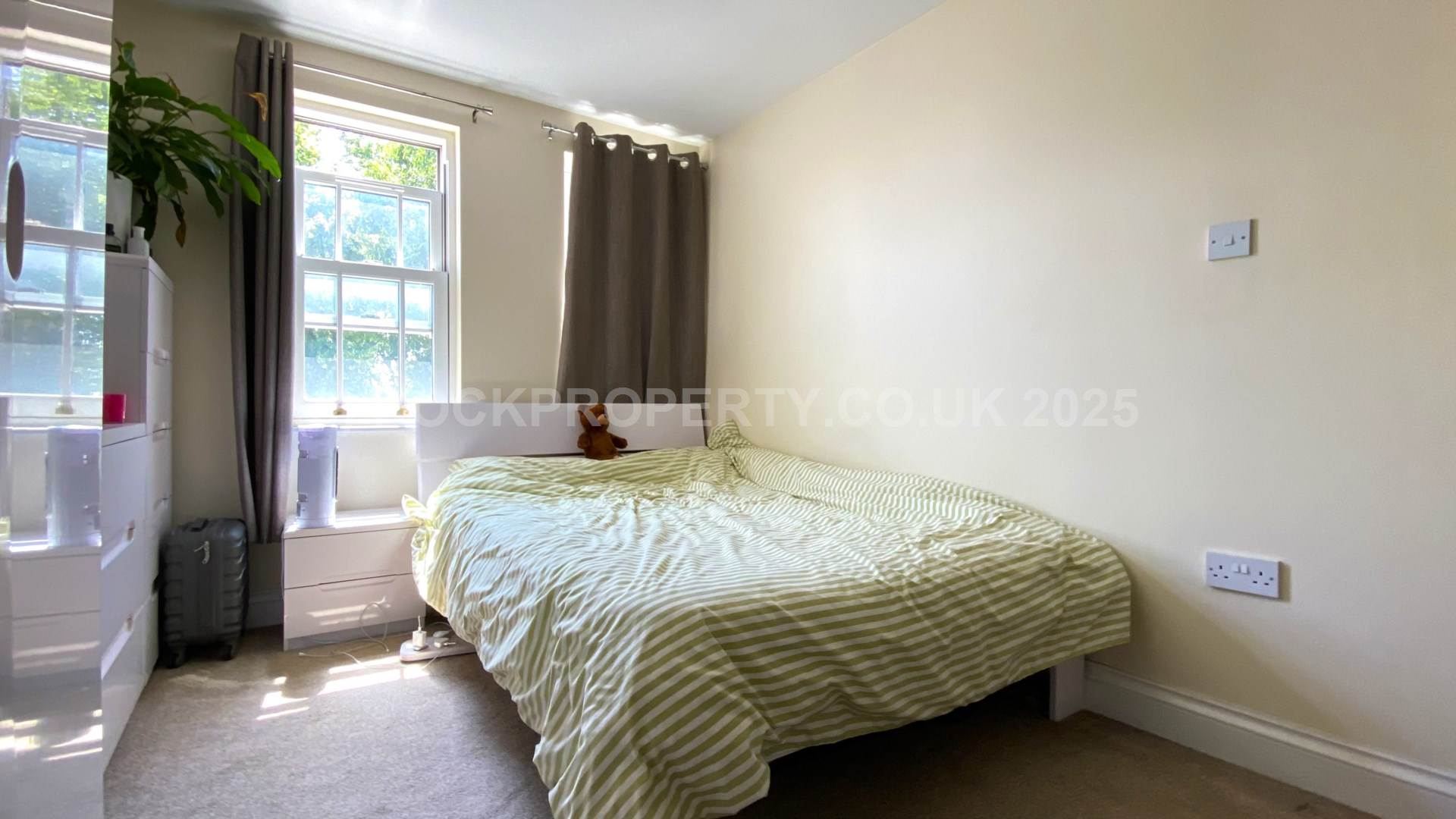 MODERN 1 BED APARTMENT, Town Outskirts, St Helier, Image 8