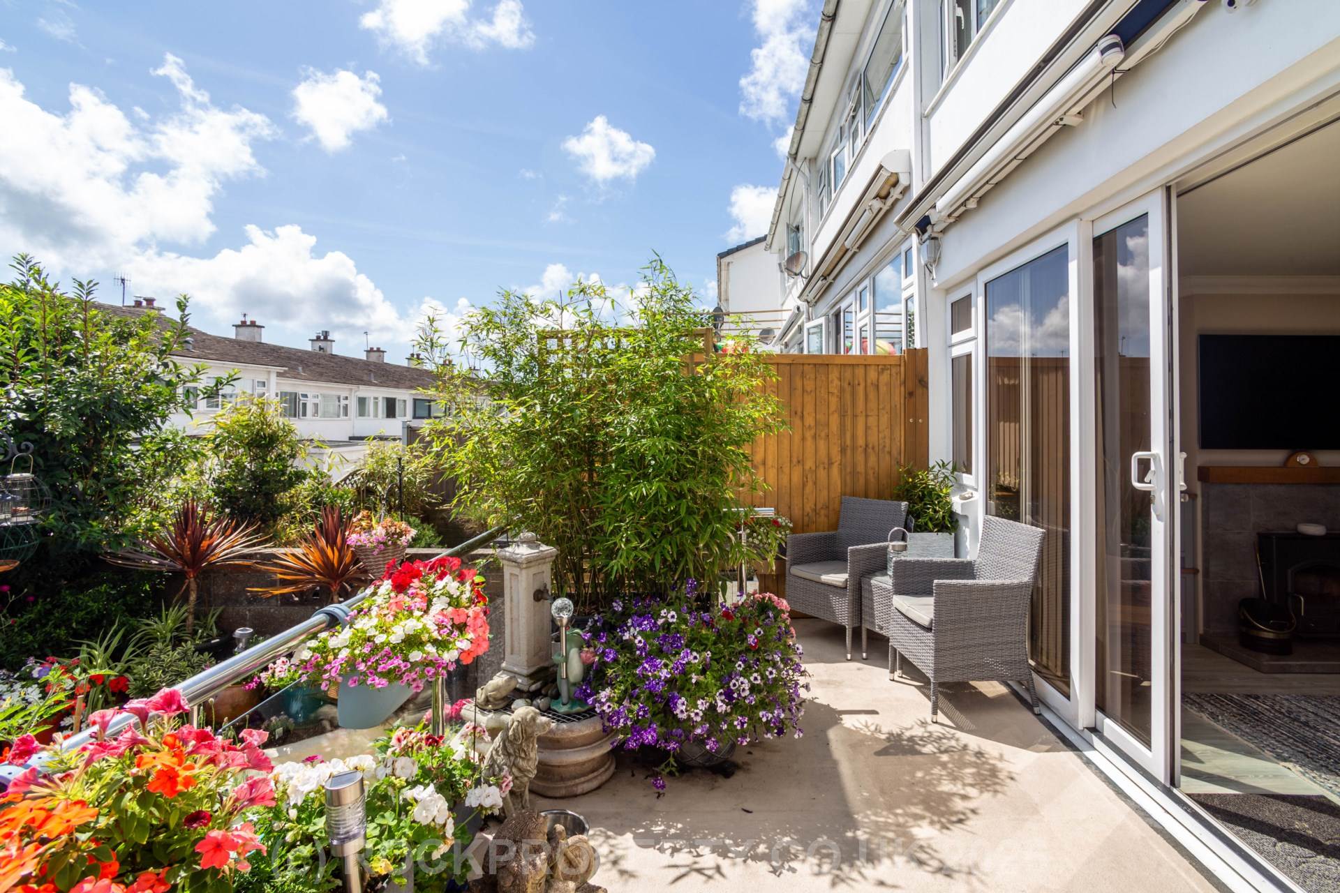 3 DOUBLE BEDS WITH SEA VIEWS, Palace Close, St Saviour, Image 4