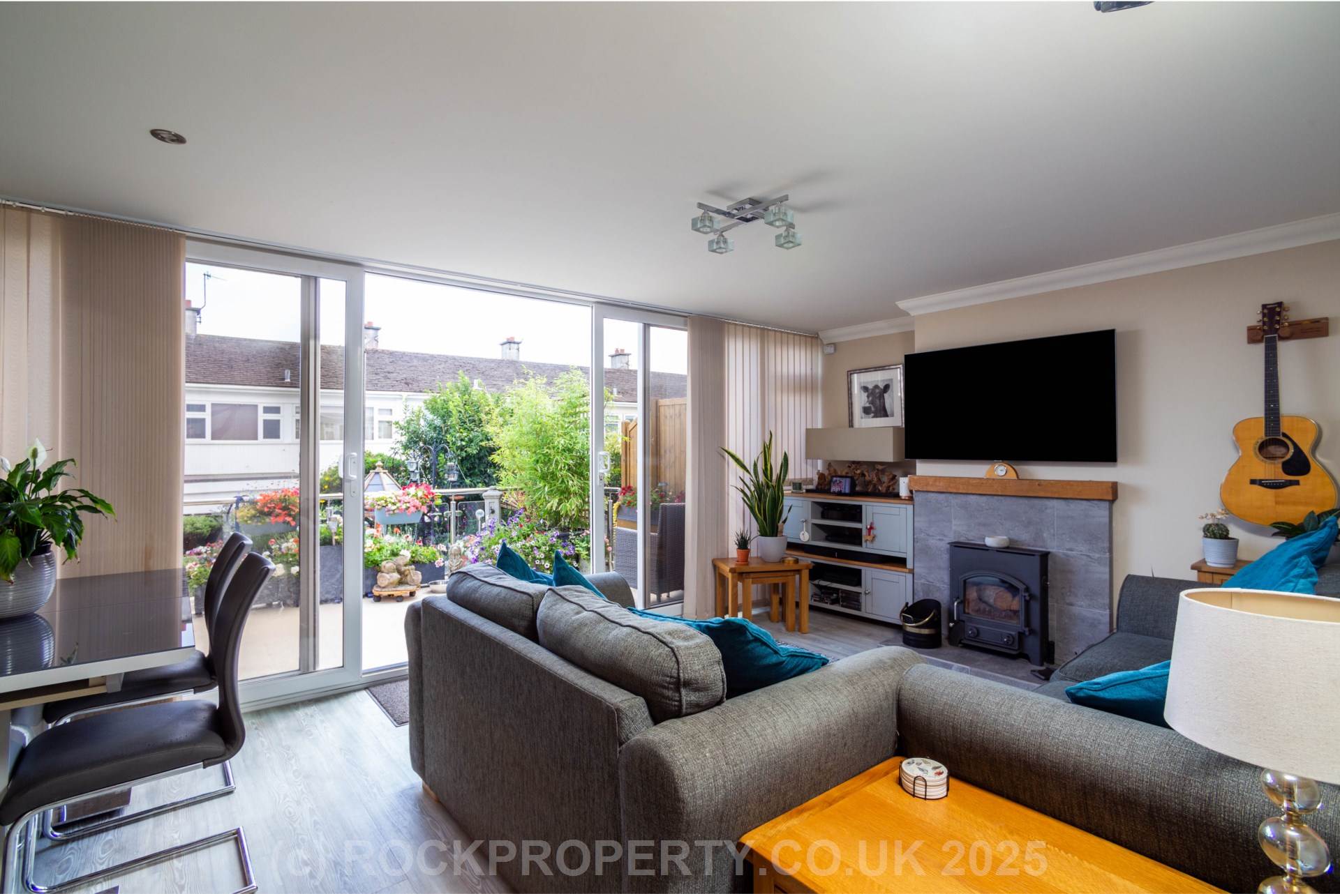 3 DOUBLE BEDS WITH SEA VIEWS, Palace Close, St Saviour, Image 7