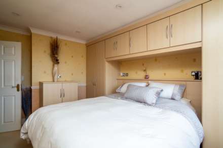3 DOUBLE BEDS WITH SEA VIEWS, Palace Close, St Saviour, Image 14