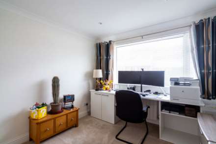 3 DOUBLE BEDS WITH SEA VIEWS, Palace Close, St Saviour, Image 16