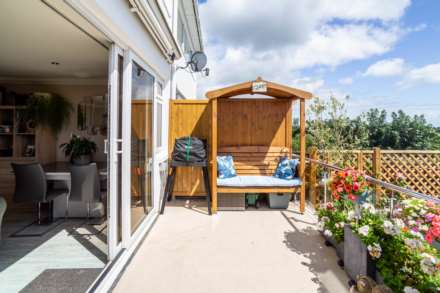 3 DOUBLE BEDS WITH SEA VIEWS, Palace Close, St Saviour, Image 3
