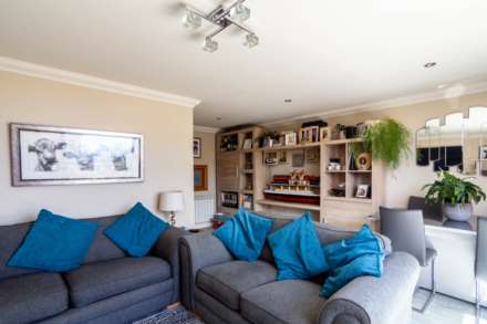 3 DOUBLE BEDS WITH SEA VIEWS, Palace Close, St Saviour, Image 8