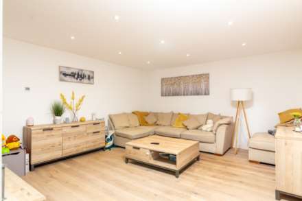 FABULOUS 3 BED FAMILY HOME, La Route De Beaumont, St Peter, Image 8