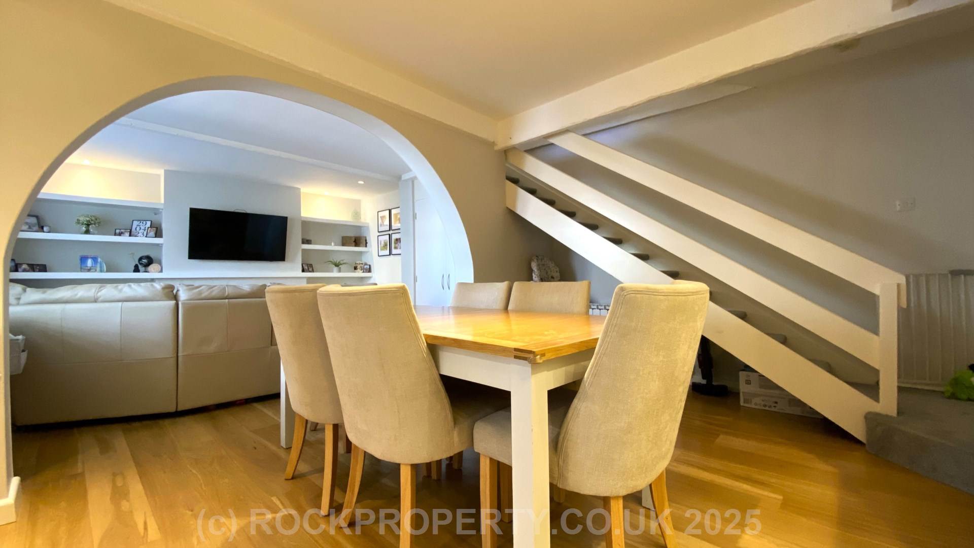 QUAINT 2 BED COTTAGE + GARDEN & TERRACE, Winchester Street, St Helier, Image 10