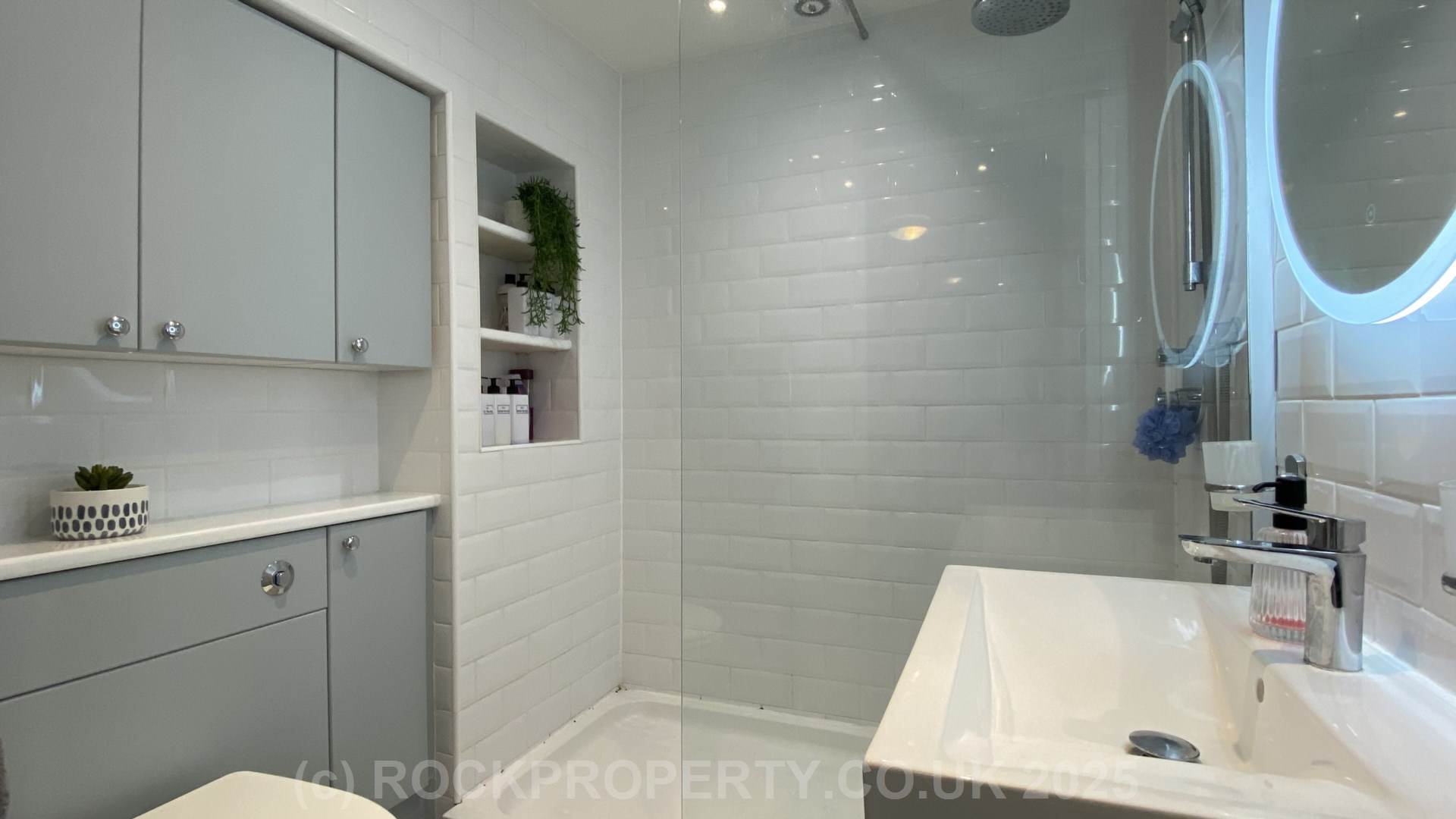 QUAINT 2 BED COTTAGE + GARDEN & TERRACE, Winchester Street, St Helier, Image 25