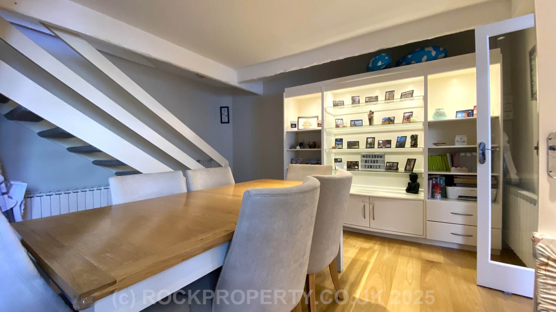 QUAINT 2 BED COTTAGE + GARDEN & TERRACE, Winchester Street, St Helier, Image 7