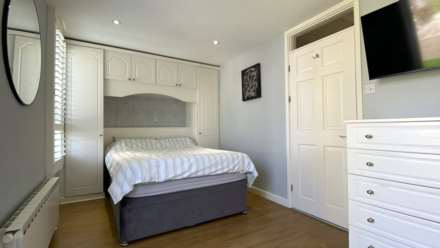QUAINT 2 BED COTTAGE + GARDEN & TERRACE, Winchester Street, St Helier, Image 15