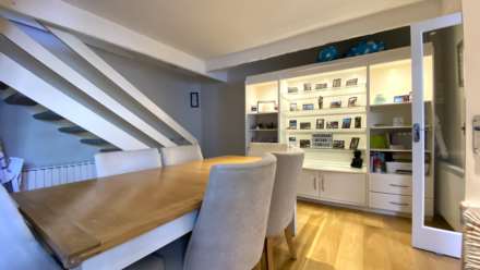 QUAINT 2 BED COTTAGE + GARDEN & TERRACE, Winchester Street, St Helier, Image 7
