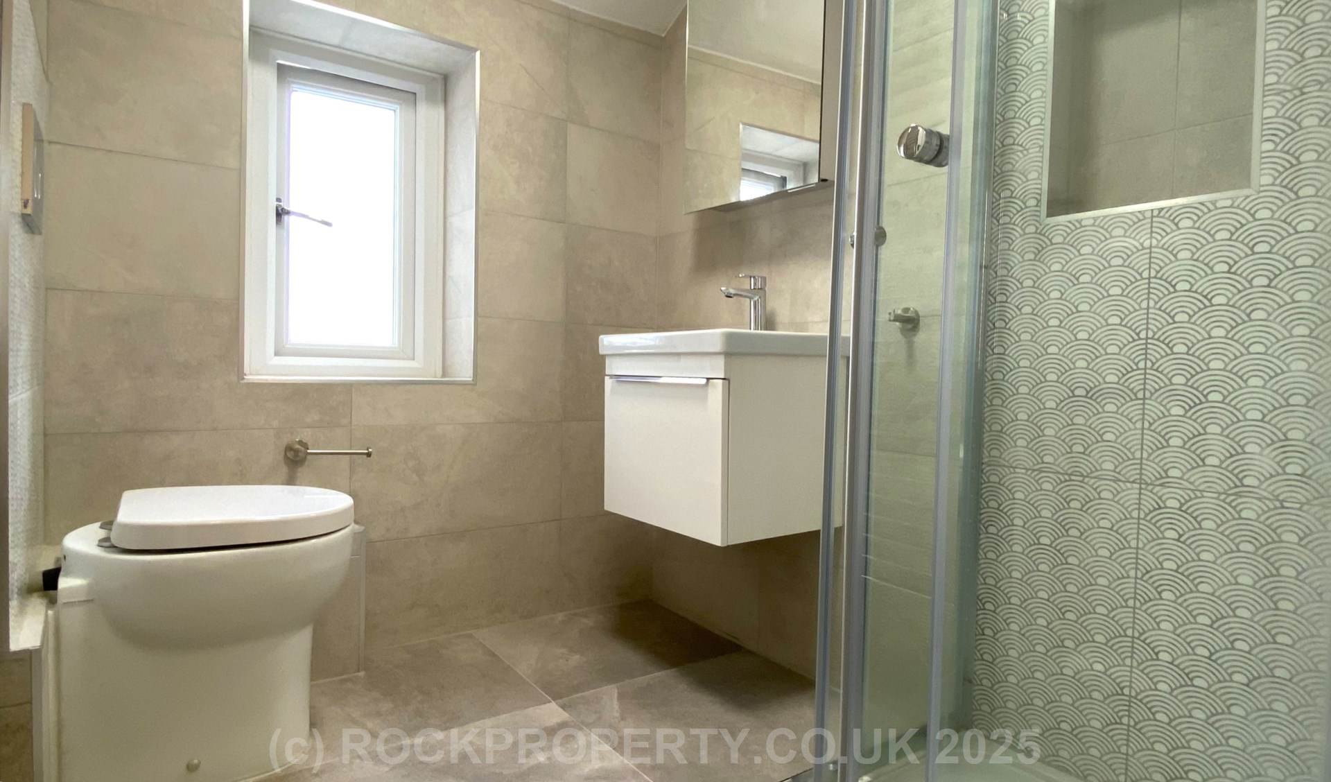 IMMACULATE 1 BED STUDIO FLAT, St Marks Road, St Helier, Image 11