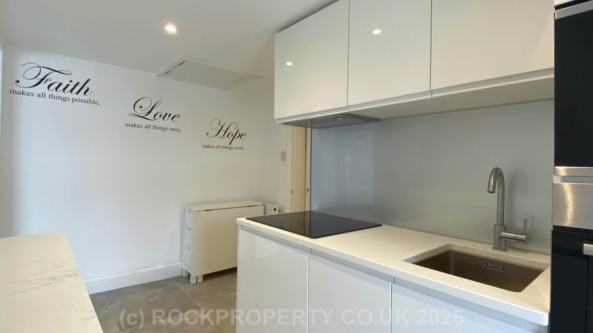 IMMACULATE 1 BED STUDIO FLAT, St Marks Road, St Helier, Image 5