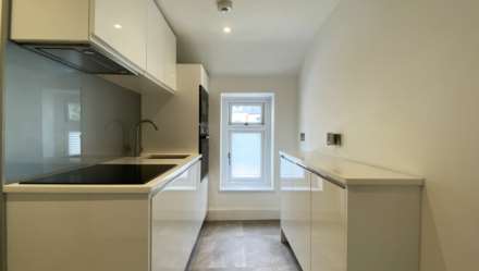 IMMACULATE 1 BED STUDIO FLAT, St Marks Road, St Helier, Image 3