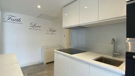 IMMACULATE 1 BED STUDIO FLAT, St Marks Road, St Helier, Image 5