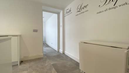 IMMACULATE 1 BED STUDIO FLAT, St Marks Road, St Helier, Image 8