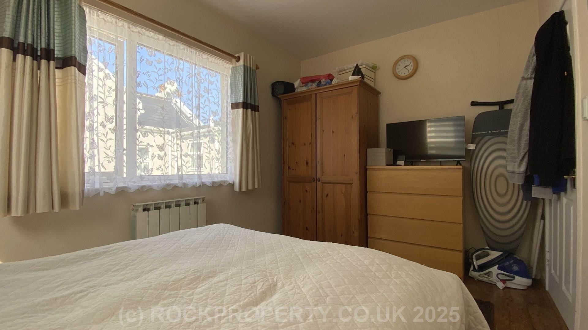 MODERN 2 BED 2 BATH HOUSE, Stopford Road, St Helier, Image 13