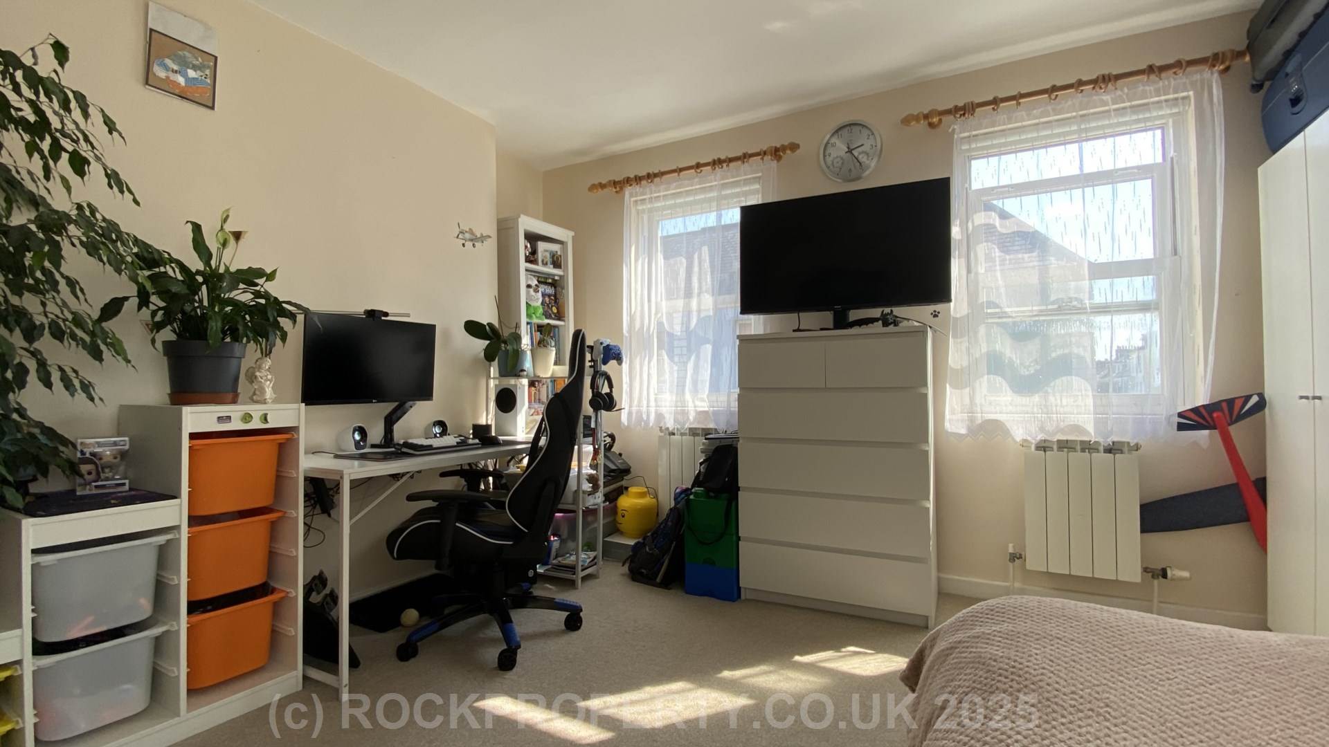 MODERN 2 BED 2 BATH HOUSE, Stopford Road, St Helier, Image 17