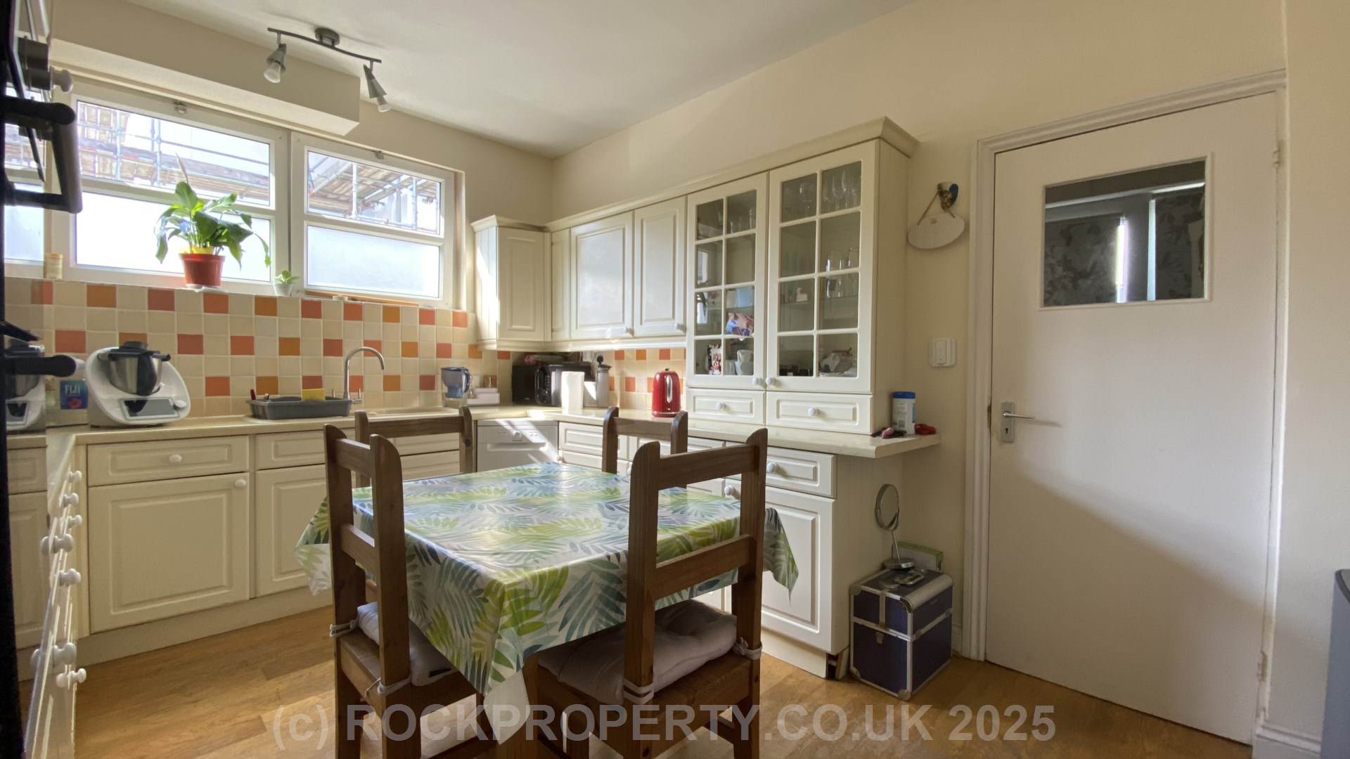 MODERN 2 BED 2 BATH HOUSE, Stopford Road, St Helier, Image 2