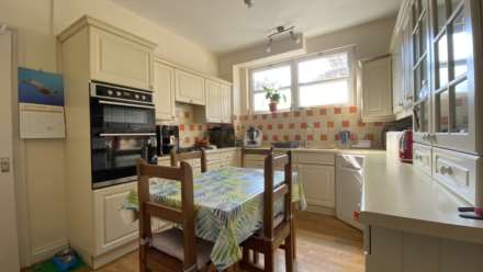 MODERN 2 BED 2 BATH HOUSE, Stopford Road, St Helier, Image 3