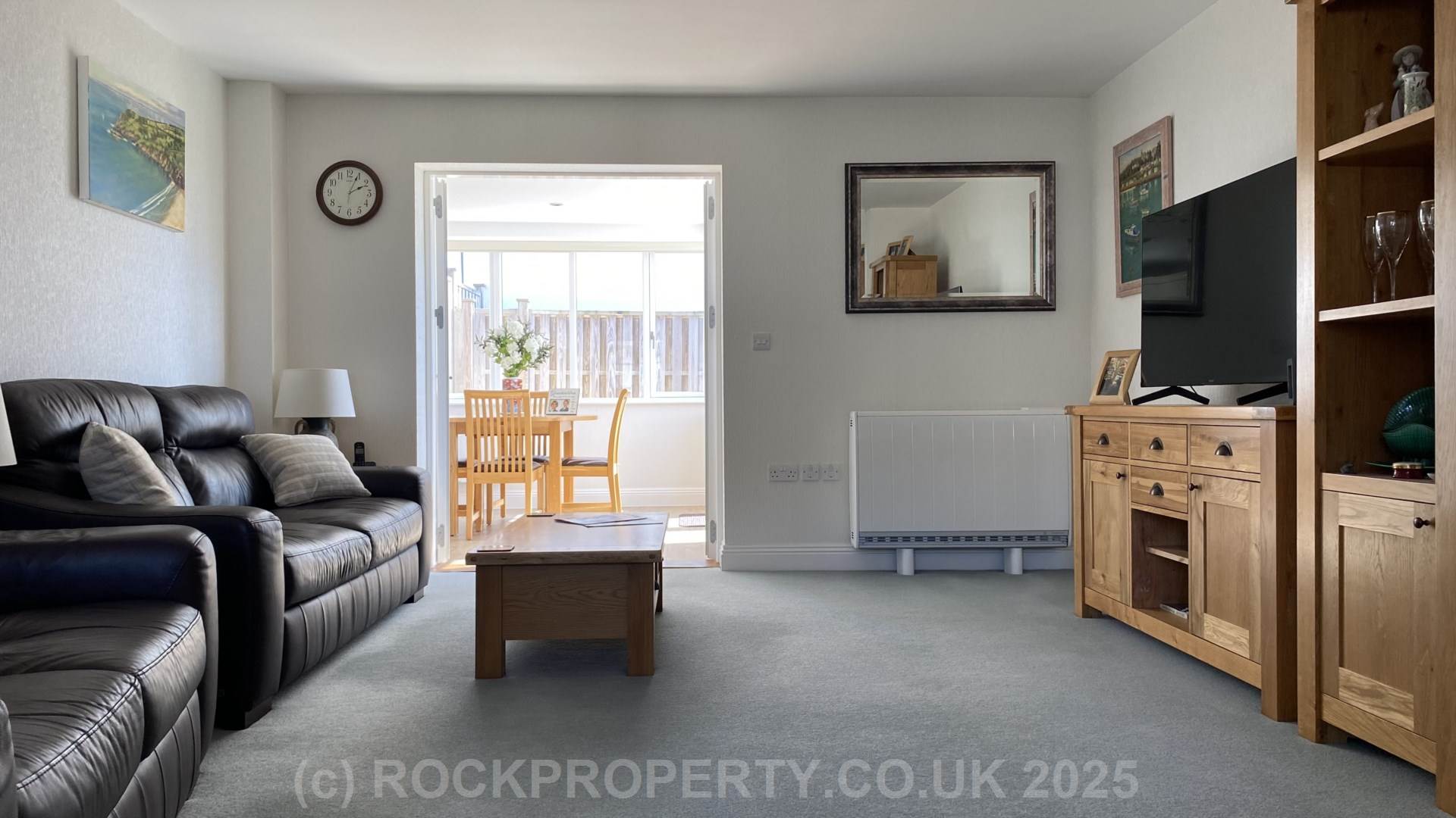 IMMACULATE DETACHED 2 BED 2 BATH HOME, Antoinette Gardens, St Saviour, Image 7