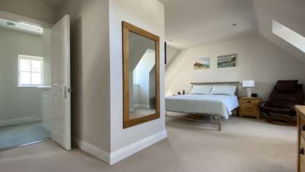 IMMACULATE DETACHED 2 BED 2 BATH HOME, Antoinette Gardens, St Saviour, Image 26