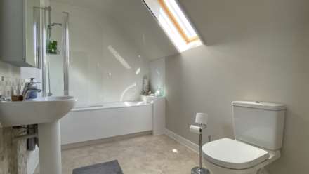 IMMACULATE DETACHED 2 BED 2 BATH HOME, Antoinette Gardens, St Saviour, Image 27