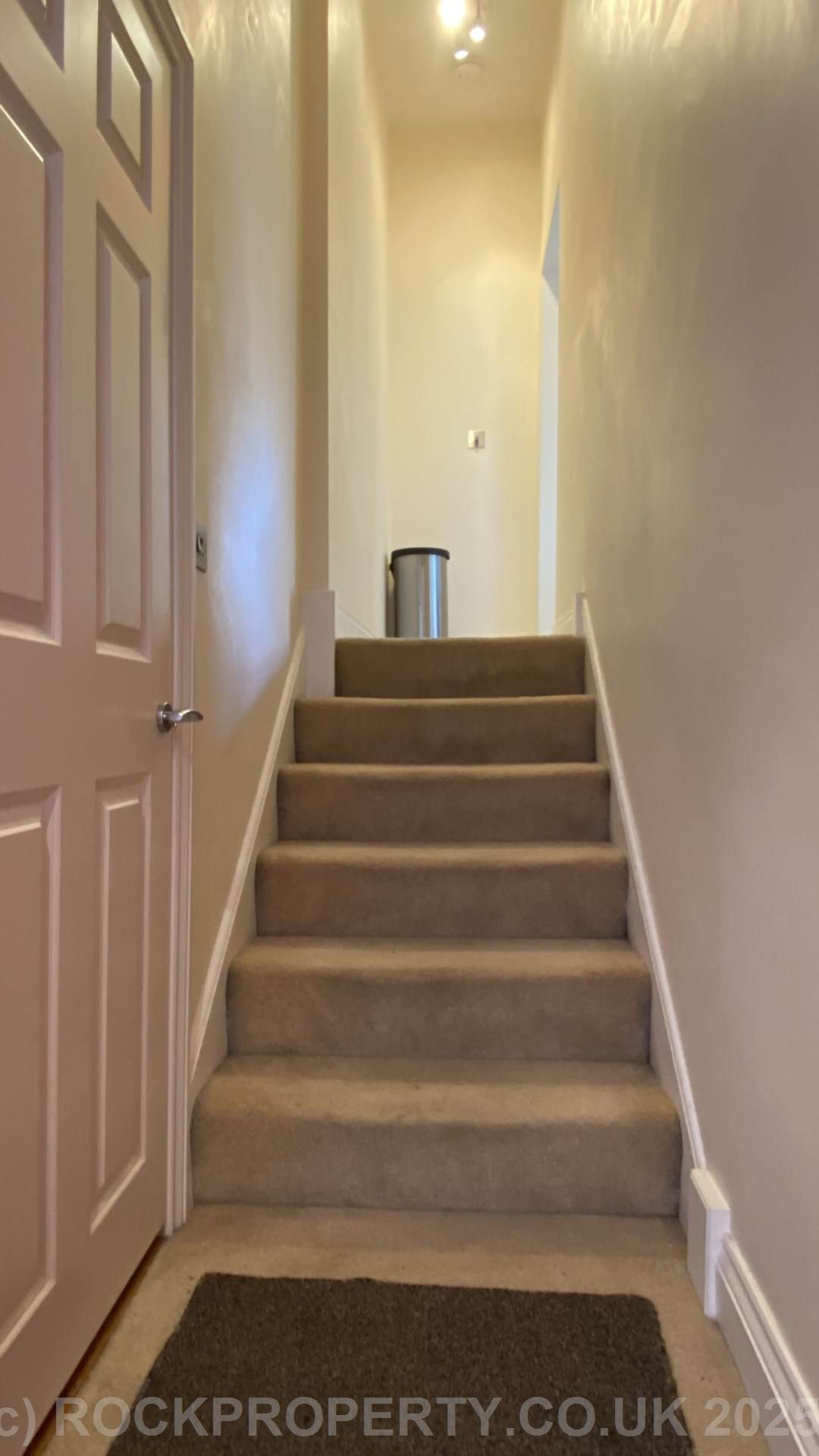GREAT VALUE 1 BED WITH PARKING, Rouge Bouillon, St Helier, Image 11