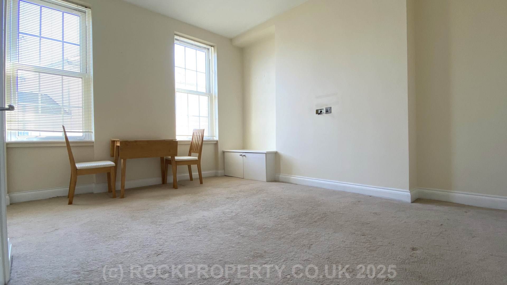 GREAT VALUE 1 BED WITH PARKING, Rouge Bouillon, St Helier, Image 2