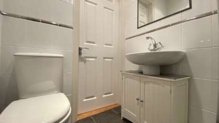 GREAT VALUE 1 BED WITH PARKING, Rouge Bouillon, St Helier, Image 7