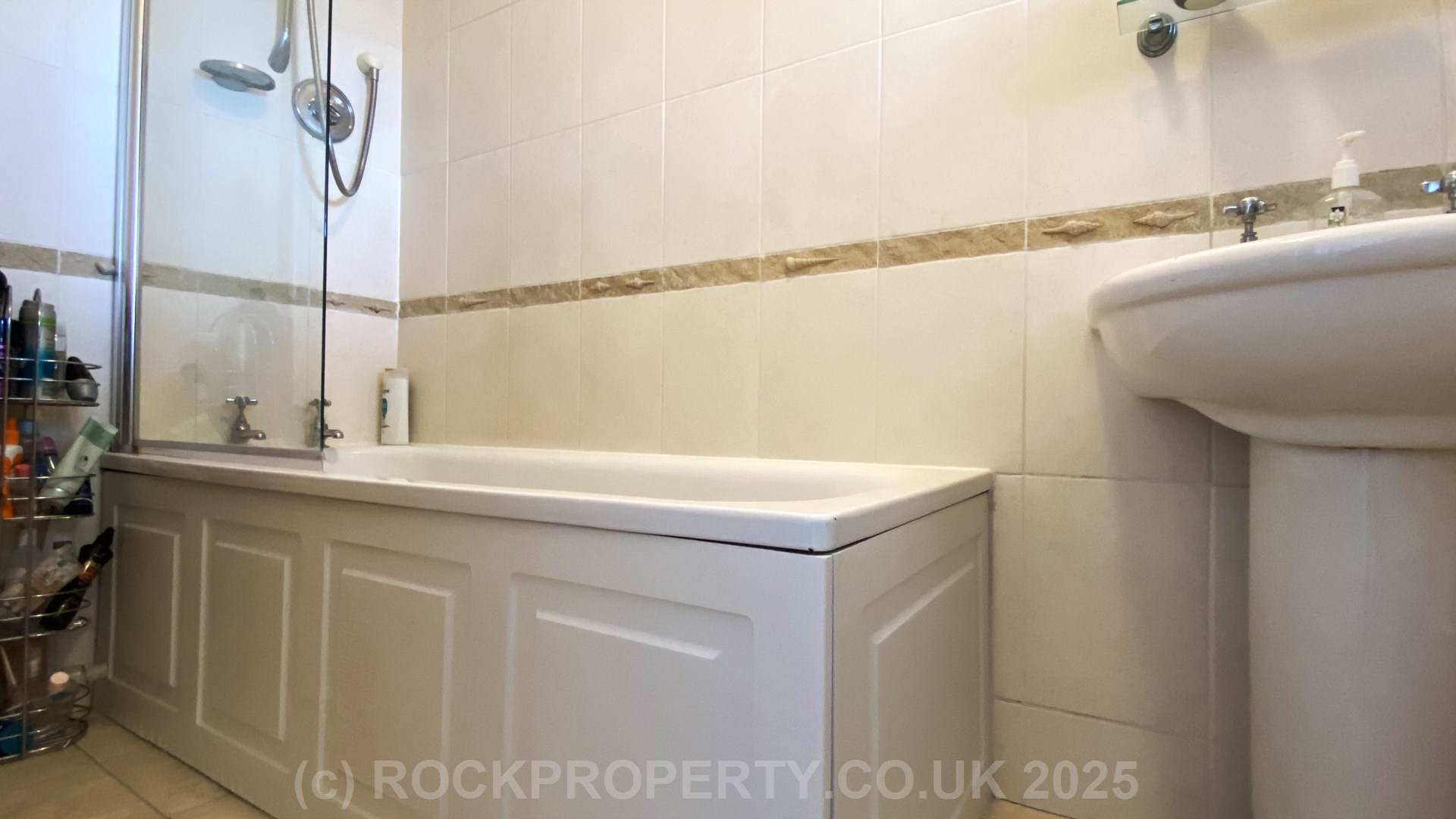 Sale Agreed by Rockproperty, Romney Villas, First Tower, Image 14