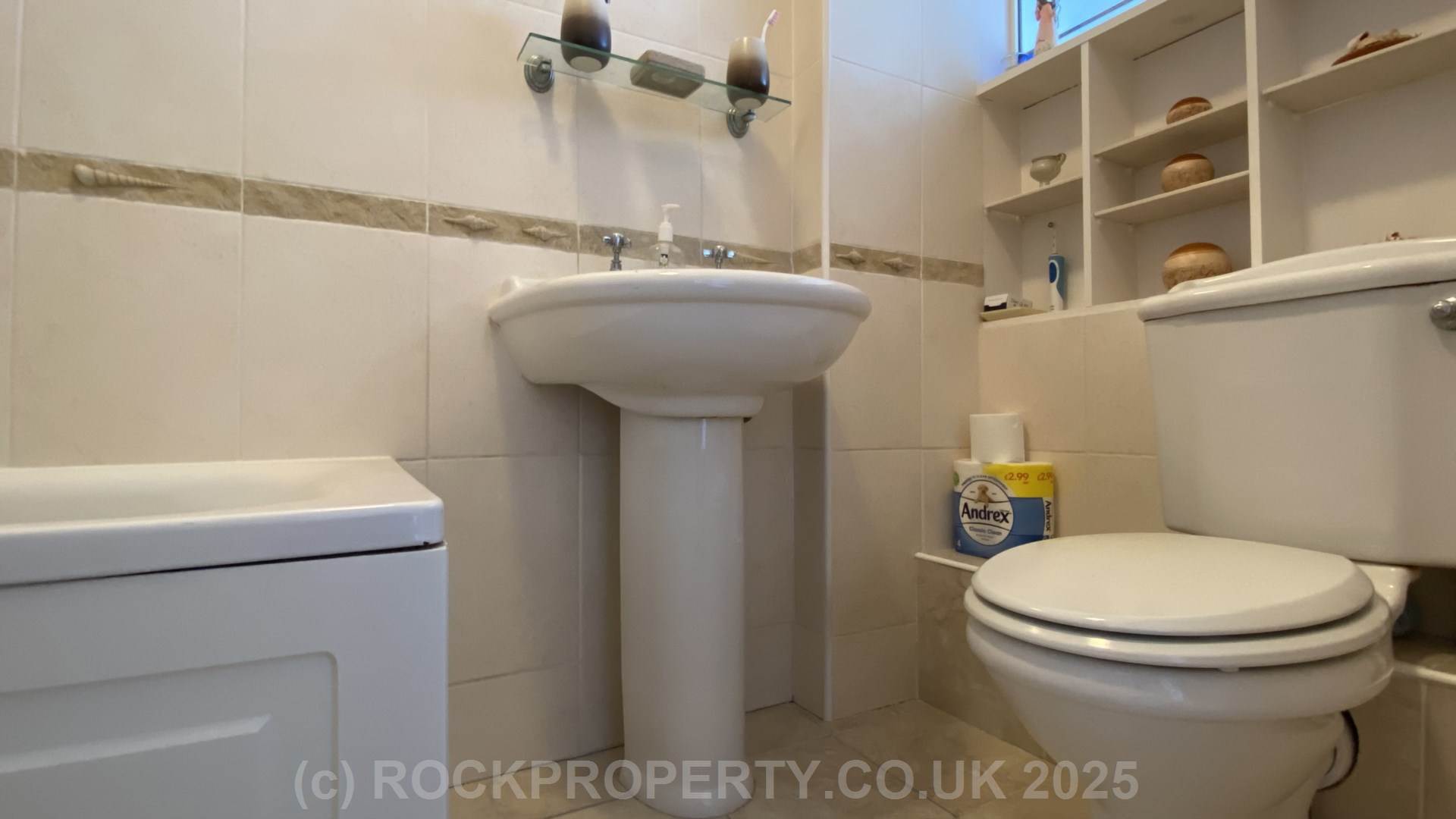 Sale Agreed by Rockproperty, Romney Villas, First Tower, Image 15