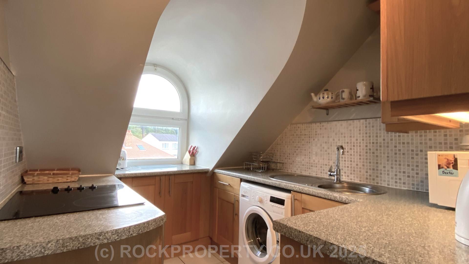 Sale Agreed by Rockproperty, Romney Villas, First Tower, Image 9