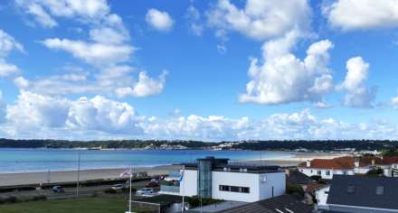 Sale Agreed by Rockproperty, Romney Villas, First Tower, Image 1