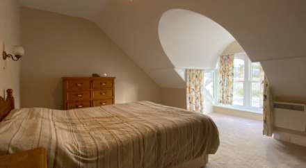 Sale Agreed by Rockproperty, Romney Villas, First Tower, Image 13