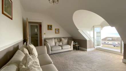 Sale Agreed by Rockproperty, Romney Villas, First Tower, Image 5