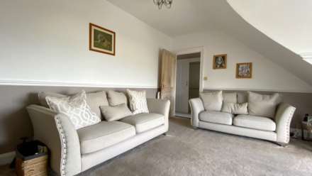 Sale Agreed by Rockproperty, Romney Villas, First Tower, Image 8