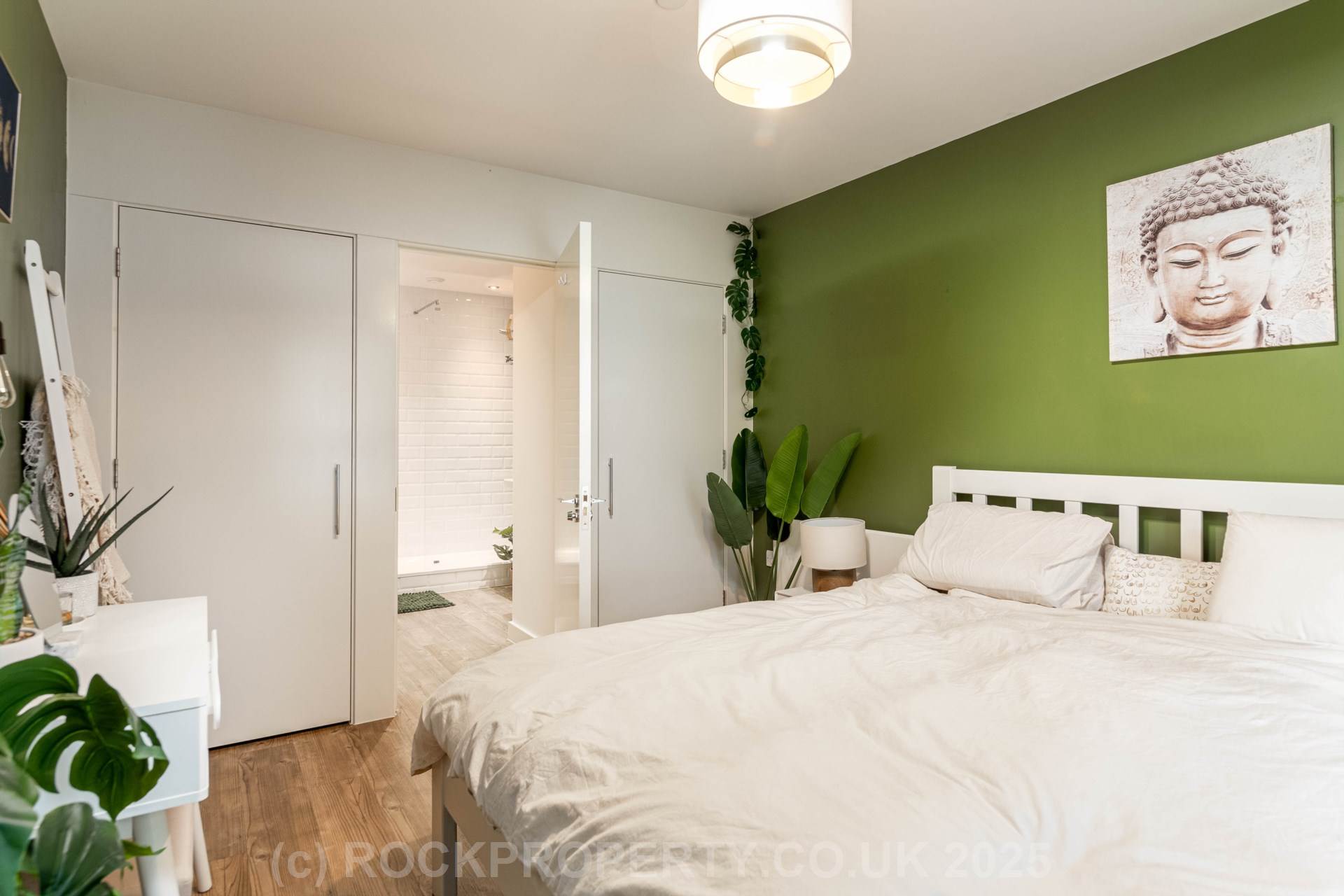 STUNNING MODERN 2 BED 2 BATH, W2 Westmount, Town Outskirts, Image 11