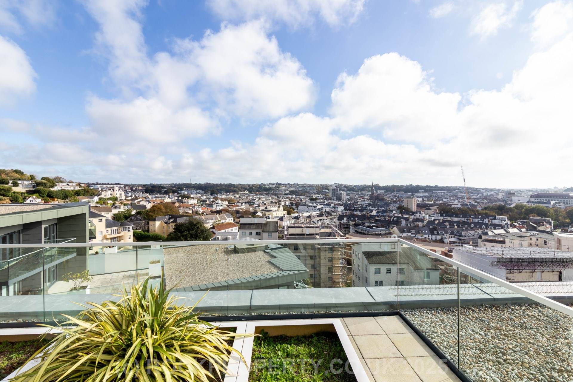STUNNING MODERN 2 BED 2 BATH, W2 Westmount, Town Outskirts, Image 23