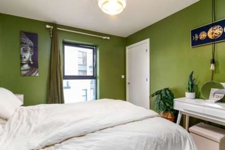 STUNNING MODERN 2 BED 2 BATH, W2 Westmount, Town Outskirts, Image 12