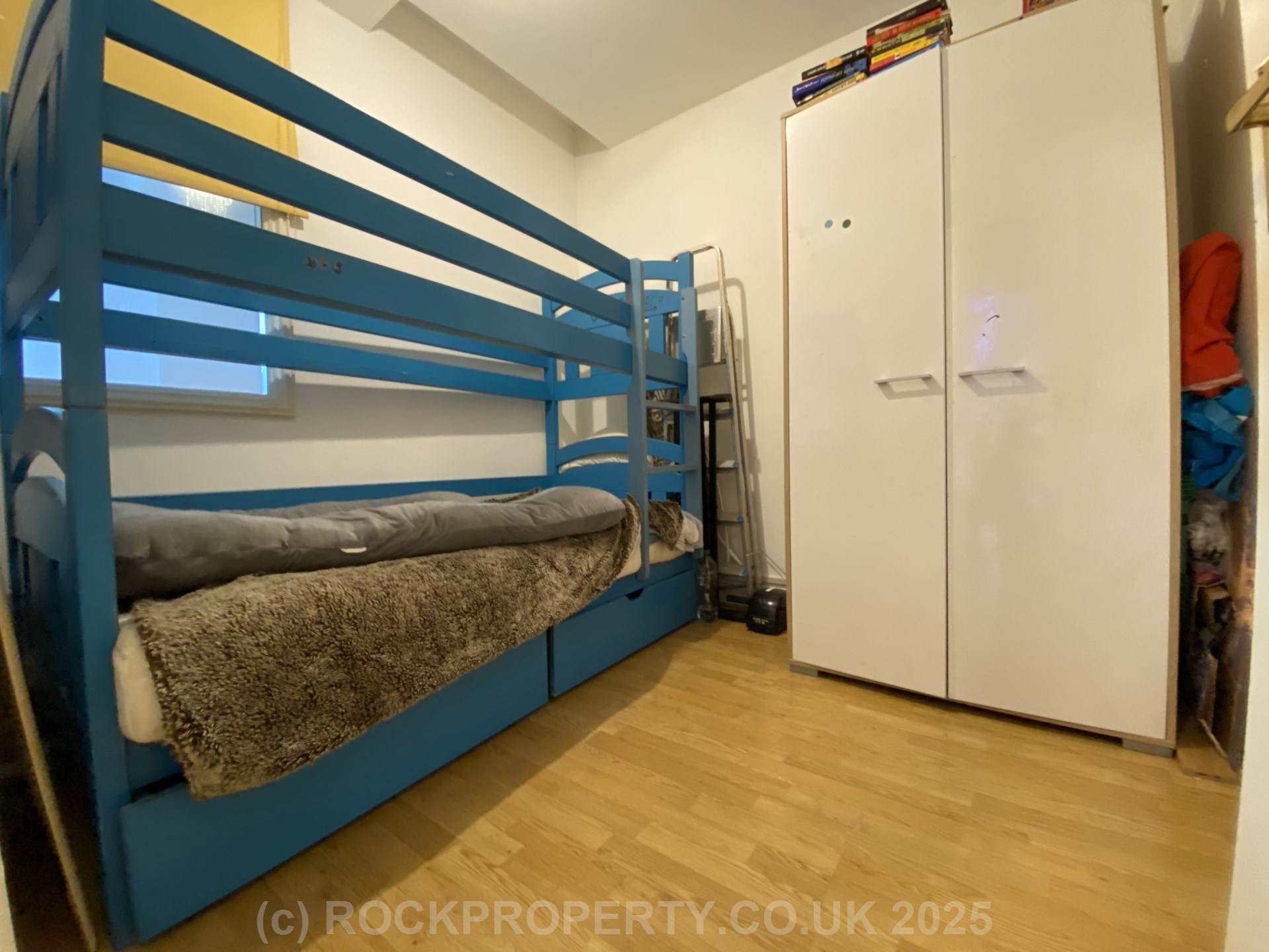 SPACIOUS ONE BEDROOM FLAT, Rigby Court, Town Outskirts, Image 8