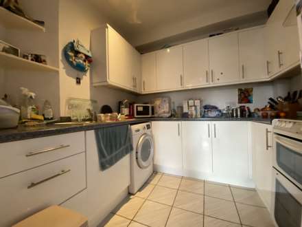 SPACIOUS ONE BEDROOM FLAT, Rigby Court, Town Outskirts, Image 5