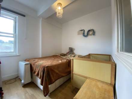 SPACIOUS ONE BEDROOM FLAT, Rigby Court, Town Outskirts, Image 6