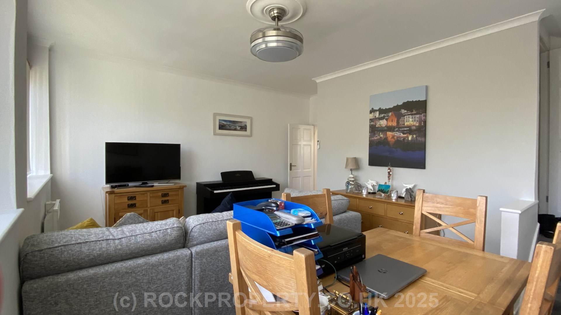 GREAT VALUE - DUPLEX WITH BEACH ACCESS, GARAGE & PARKING, Grouville, Image 7