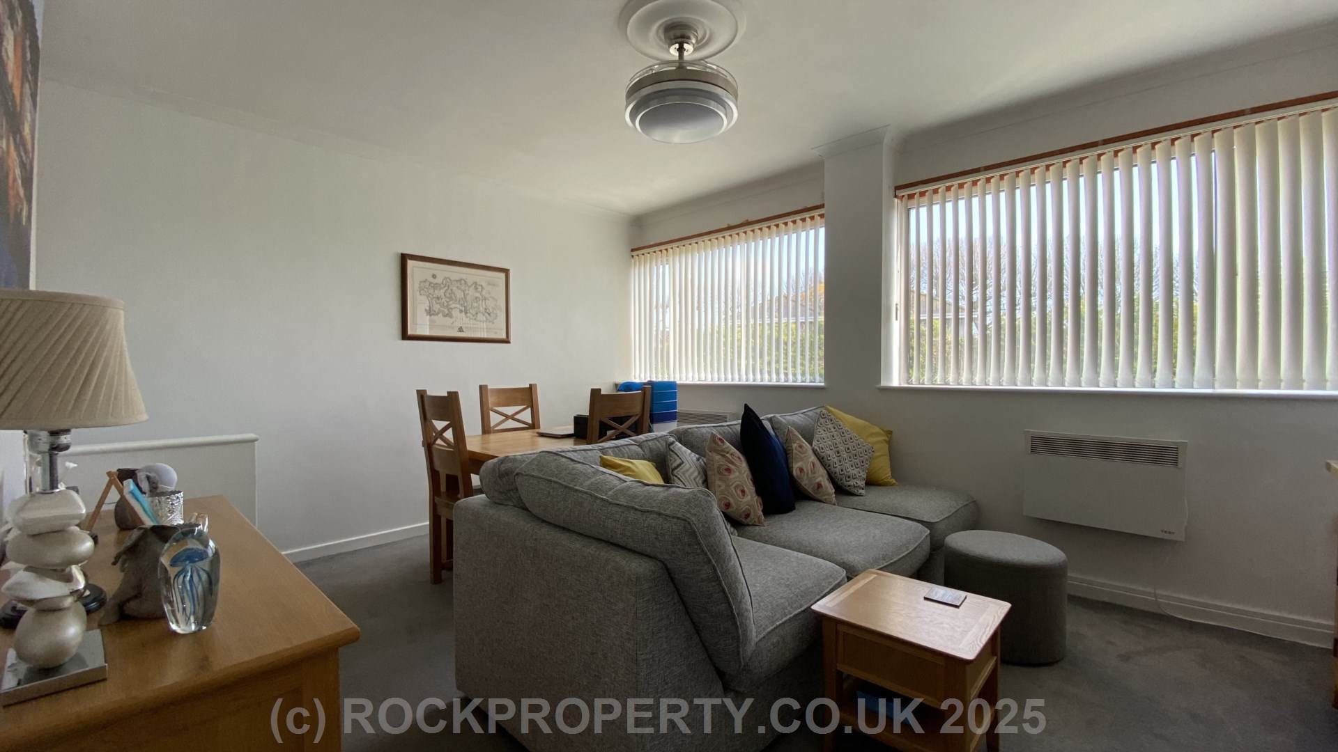 GREAT VALUE - DUPLEX WITH BEACH ACCESS, GARAGE & PARKING, Grouville, Image 8