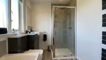 GREAT VALUE - DUPLEX WITH BEACH ACCESS, GARAGE & PARKING, Grouville, Image 15