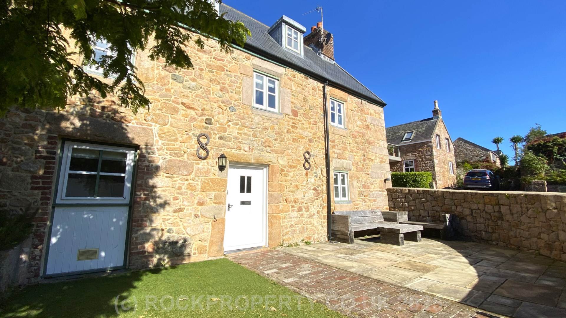 EXQUISITE 4 BED 2 BATH BARN CONVERSION, Le Vieux Beaumont, St Peter, Image 2