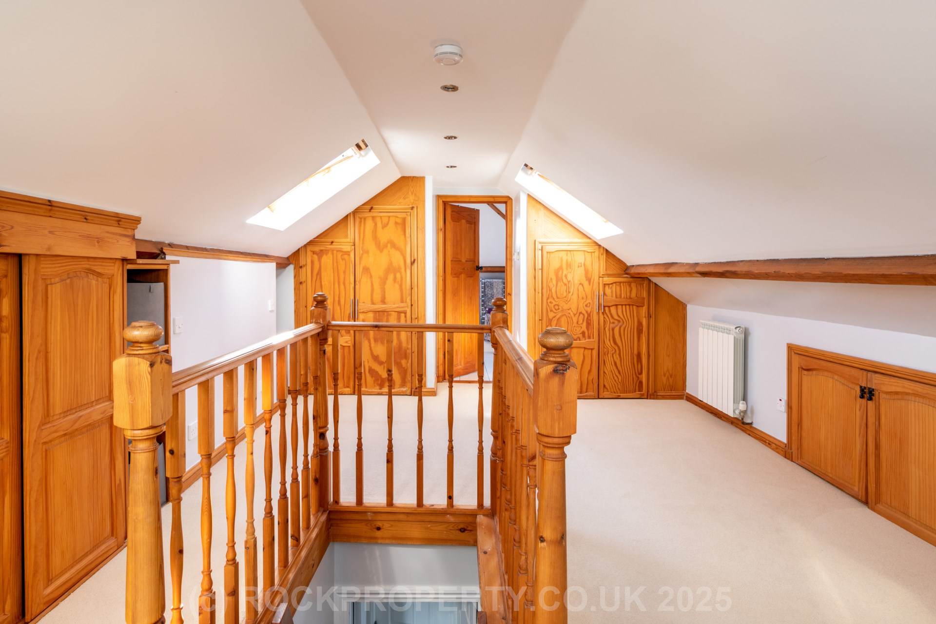 SPACIOUS 3 BED 2 BATH DUPLEX, Le Chemin Au Greves, Grouville, Image 11